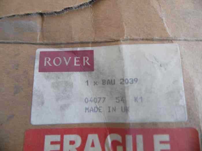 CABOCHON FEU ARRIERE GAUCHE AUSTIN ROVER / MG METRO 3