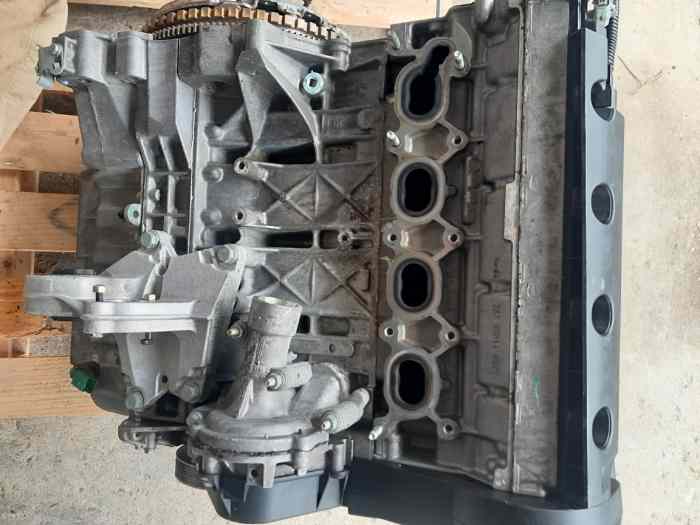 Pièce moteur EW10 RFN 206 S16 GTI 8100...