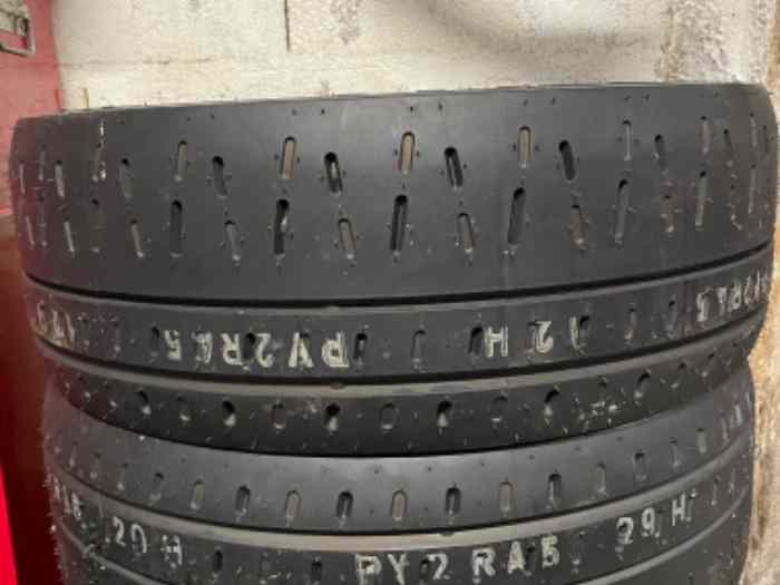 Pneu Pirelli 17 pouces