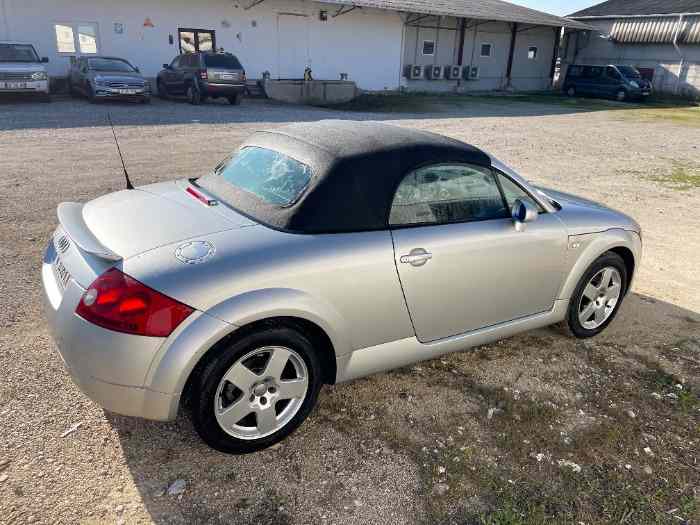 AUDI TT ROADSTER 2