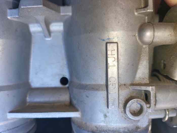 Rampe d injection 1000 gsxr k5 ( 1 ranger de papillon supprimer) 1