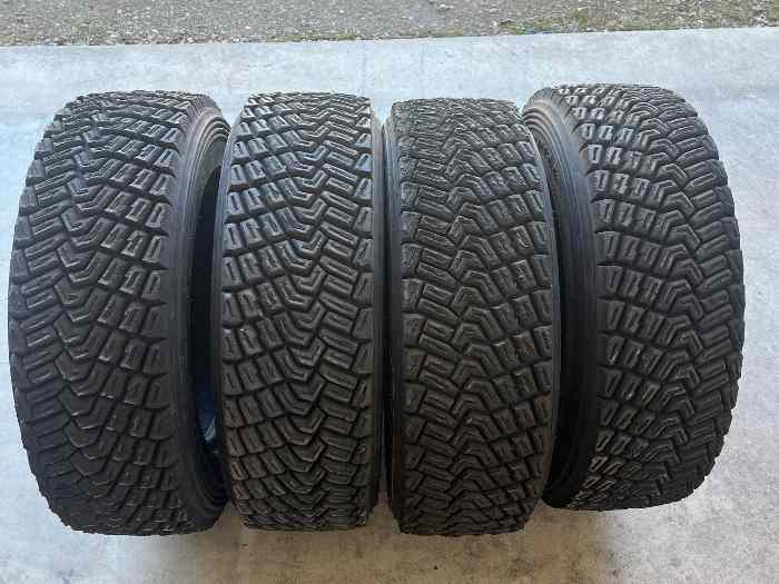 Pneu pirelli