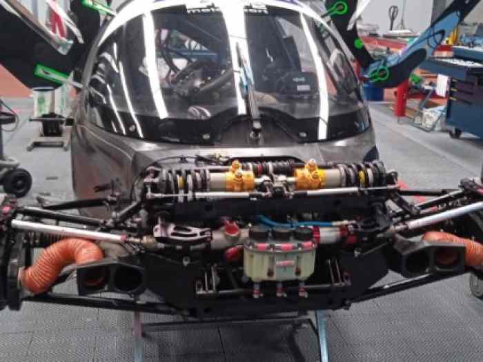 Affaire rare...Kit carrosserie P320 + 2 moteurs V50+... 3