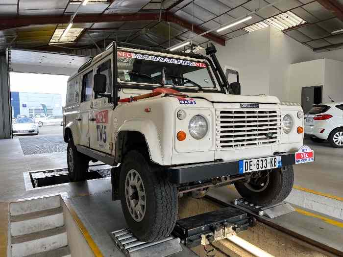 Defender 110 SW 200tdi ex rallye raid 0