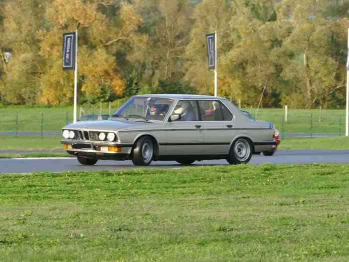 Bmw e28 528i
