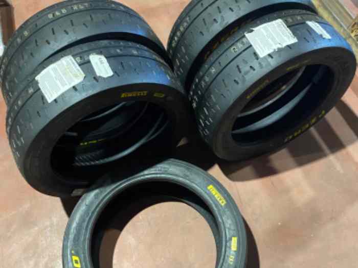 Pirelli RA7 17 pouces 1