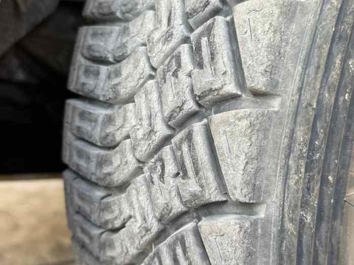 PNEU TERRE KUMHO R800 175/65/14 1