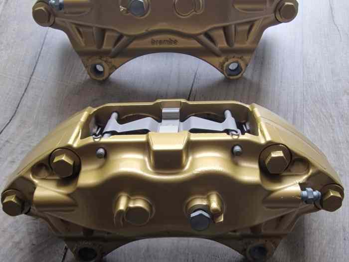 Etriers frein avant BREMBO SUBARU Impreza 2