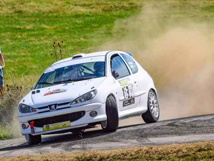206 top N3 neuve avec gros lot de bord