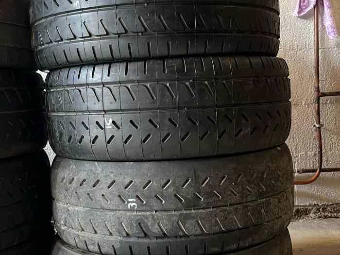 Pneus Michelin en 16. R11. R21. R31 2