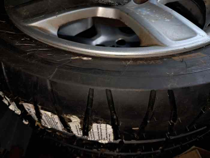 Pneu pirelli 17