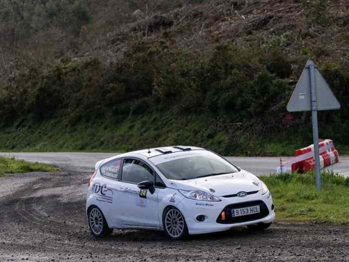 FORD FIESTA R2 ASFALTO Y TIERRA 4