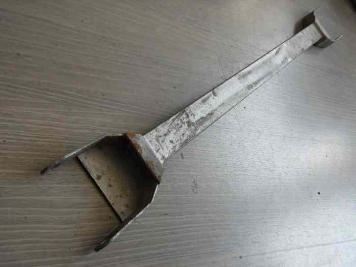 BARRE ANTI-RAPPROCHEMENT ARRIERE PEUGEOT 205 T16 4