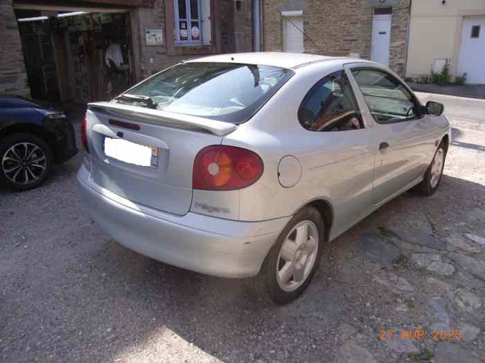 megane coupé 1.6 16v 1600 euros 3