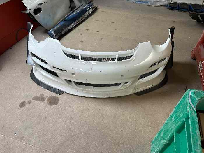 Pare-chocs Porsche GT3 R + Conduits 1
