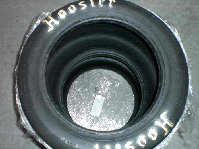 4 PNEUS HOOSIER avant 20/7.5/13 et arriere 20/9.0/13 gomme R20 5