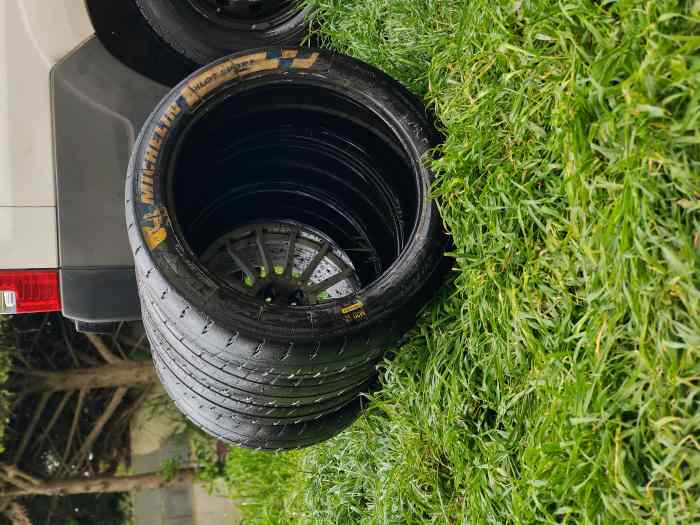 Lot pneus Michelin M20 18