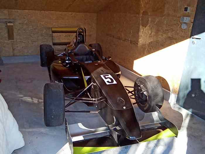 Tatuus FR2000