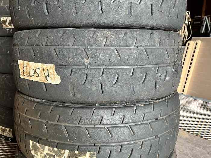 VEND PNEUS MRF en 205-45 R17 1