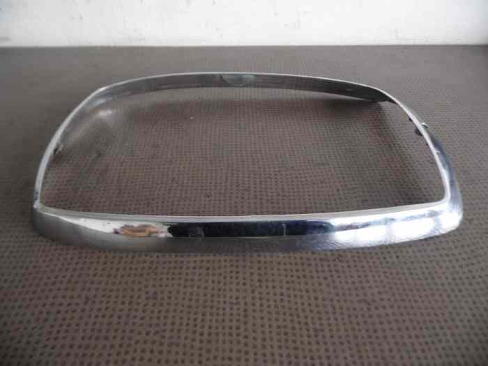 ENJOLIVEUR DE PHARE 1305542052 / A1158260089 MERCEDES W114 / W115 4