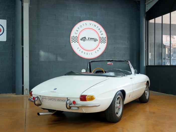 Alfa Romeo 1750 Spider Veloce - 1969 2