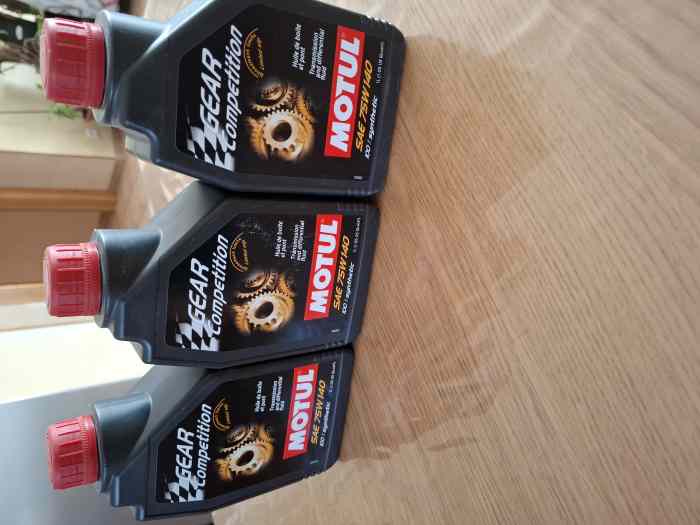 Huile motul sae75w140 boîte de vitesse...