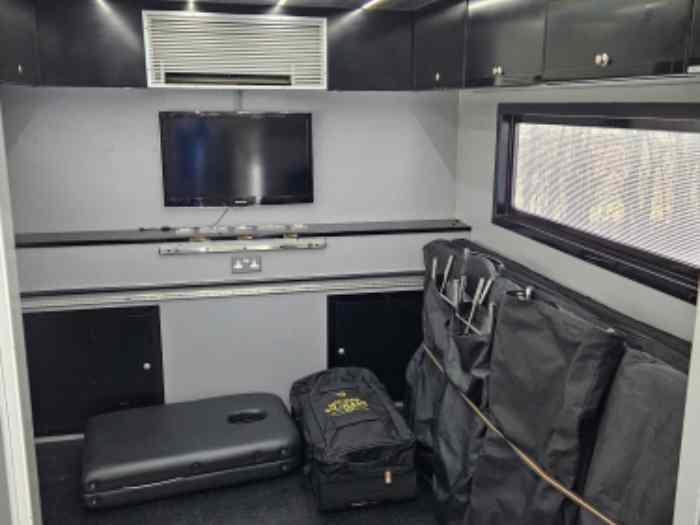 Racing Trailer WMT - INVICTA RACING FORMULA 2 IN STOCK 4