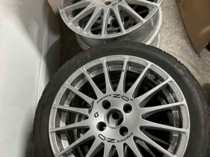Vds 4 jantes OZ + 2 pneus