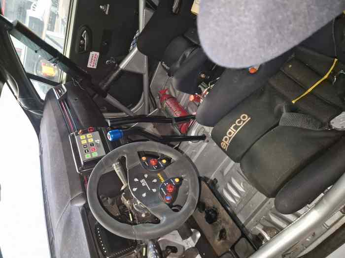 CLIO RALLY 4 EX OFFICIELLE FRANCE 3