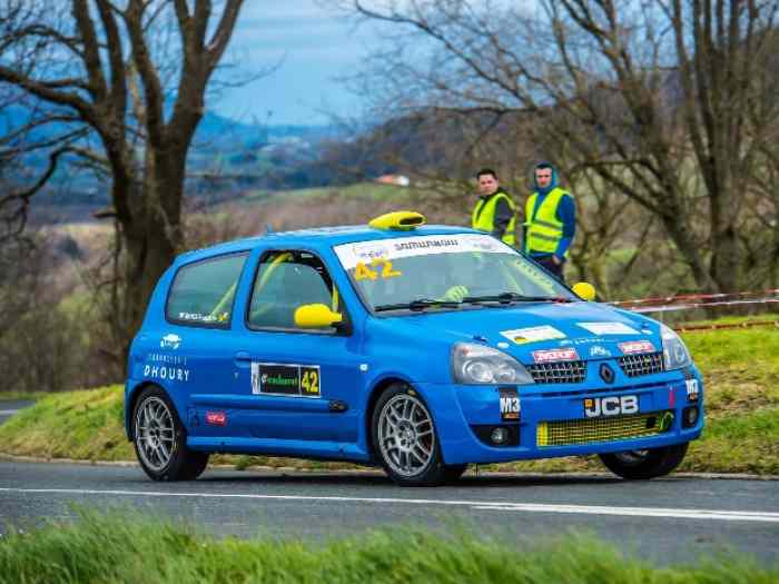 Clio 2 5
