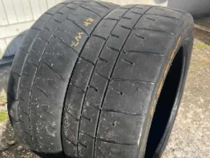 PNEUS PIRELLI 16 POUCES RA5 ET RK7A ET RK7W RETAILLES PLUIE 1