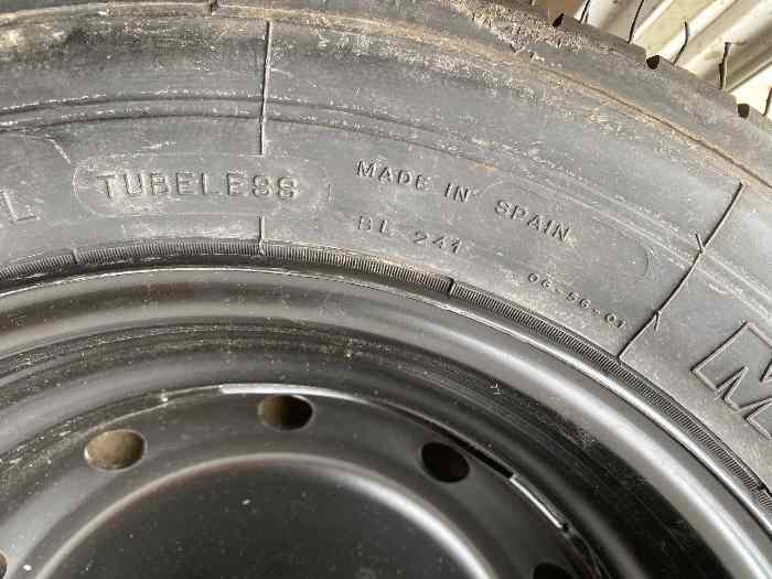 Vend ou échange 2 PB20 Michelin 16/53r13 neuf 4