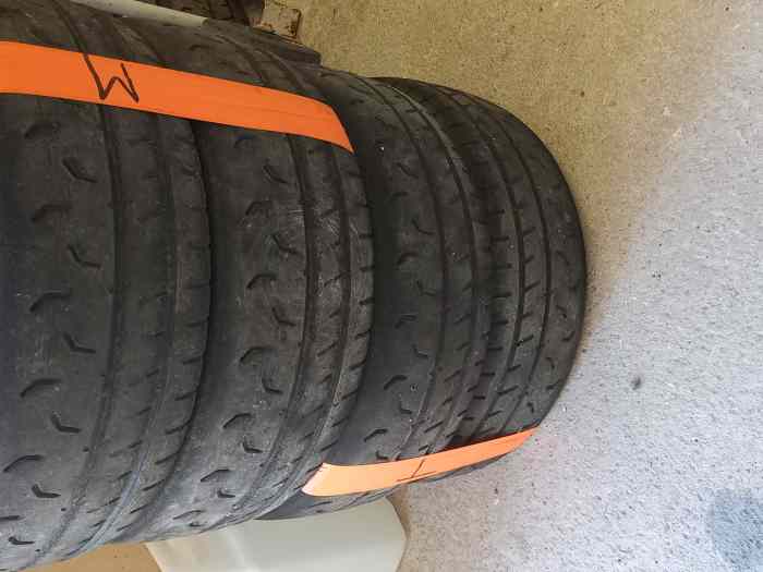 Pneus Kumho TM02 en 15 1