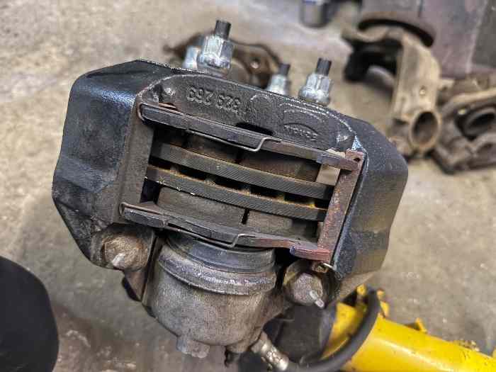 Train avant 205 GTI (amortisseurs / étriers / disques / plaquettes / fusées) 1