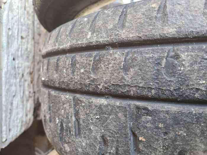 Pneu hankook t33 en 17 1