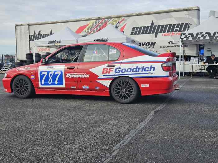 Nissan Primera Superberline 2L