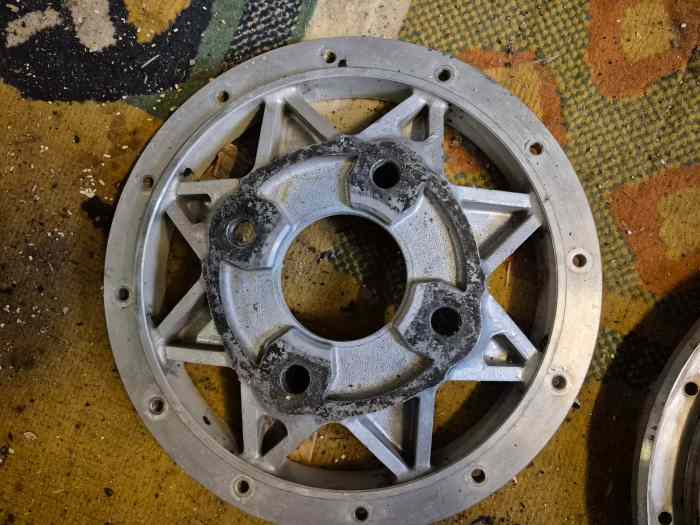 Moyeux Mad in Ford peugeot 4x108 2