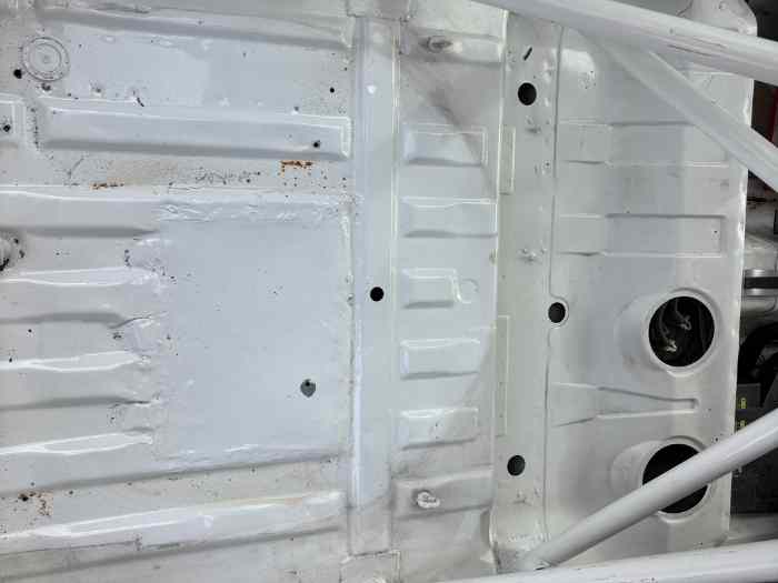 Peugeot 106 caisse et carosserie avec arceau sparco multipoint 1