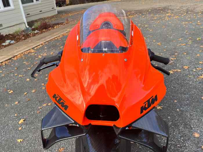 KTM RC 8C 2022 avec 1 280 km au compteur 3