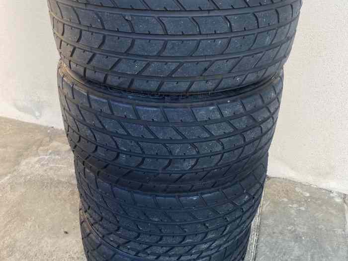 4 Pneus pluie/mixte Hankook