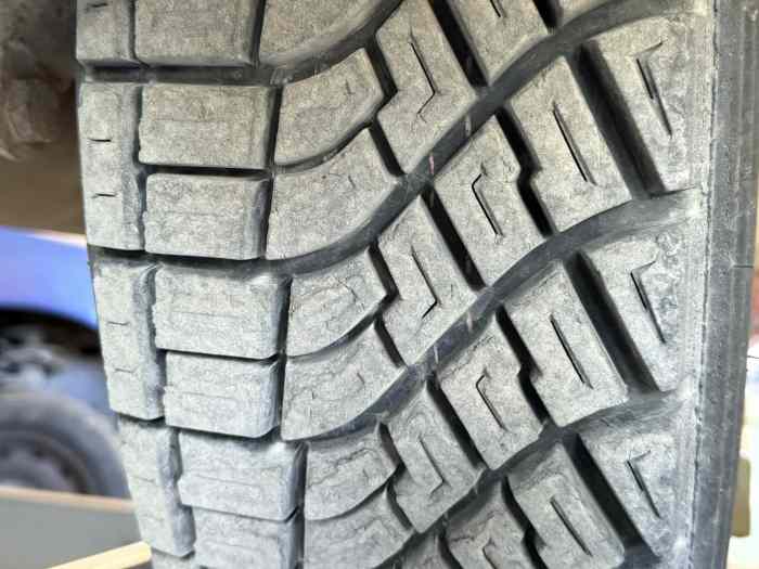 PNEU TERRE KUMHO R800 175/65/14