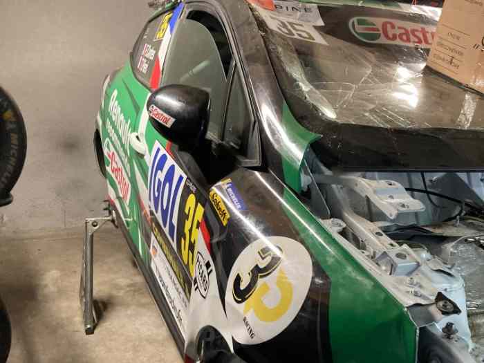 Caisse Clio Rally 4 accidentée 1