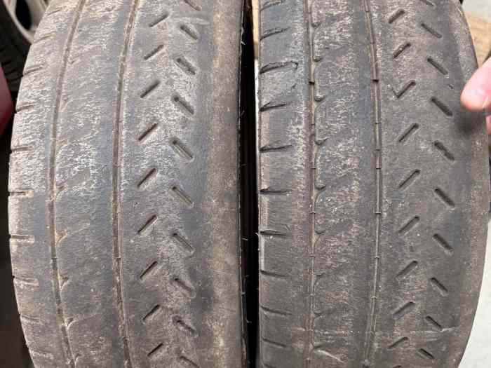 LOT DE PNEUS MICHELIN 19/63-17 3