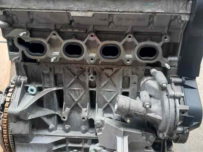 Bloc moteur nu 206 S16 GTI RFN EW10 2....