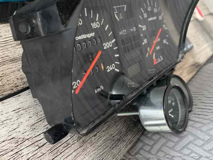 Golf 1 gti 16s Oettinger compteur et manometres 2