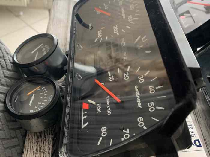 Golf 1 gti 16s Oettinger compteur et manometres 1