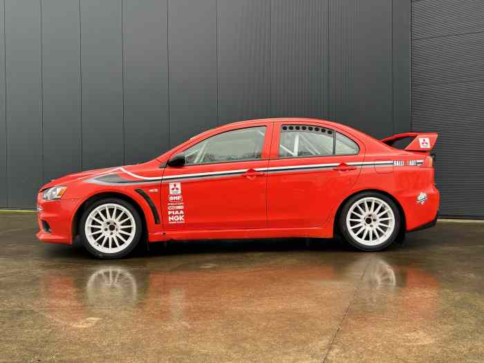MITSUBISHI EVO X 1