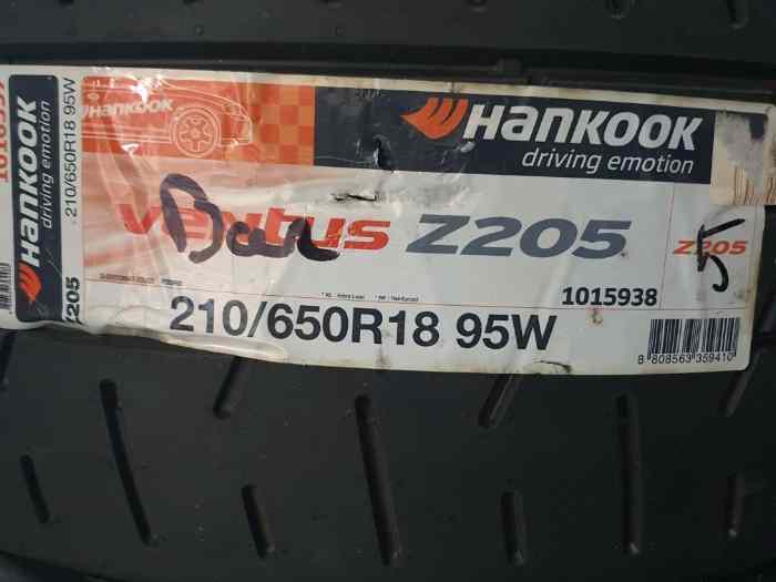 Pneus HANCOOK 210/65/18 NEUFS