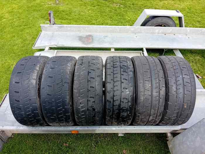 6 pneus MRF en 15 dont 2 neufs