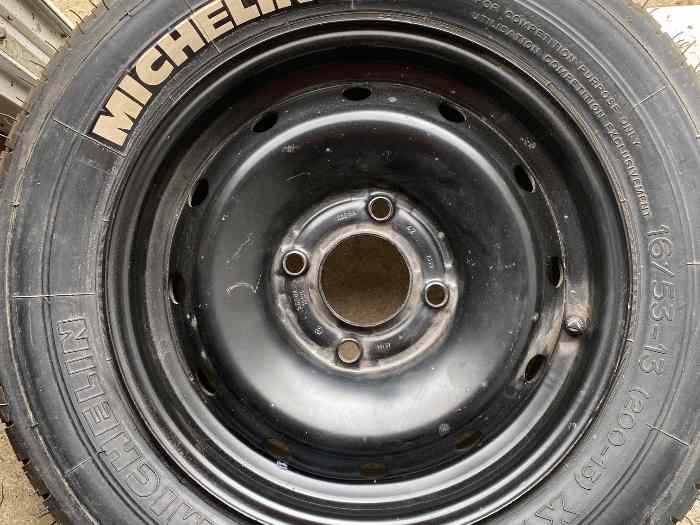 Vend ou échange 2 PB20 Michelin 16/53r13 neuf 1